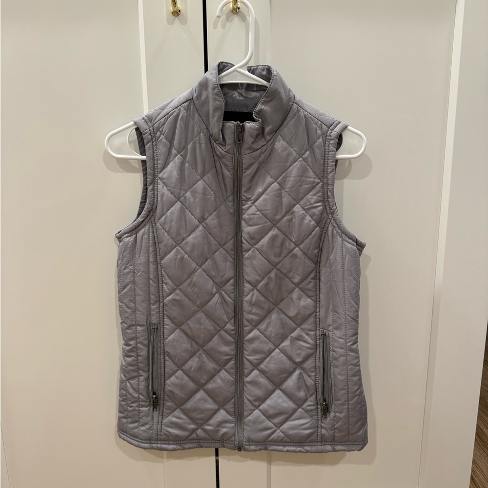 Relativity Women's Silver Quilted Vest